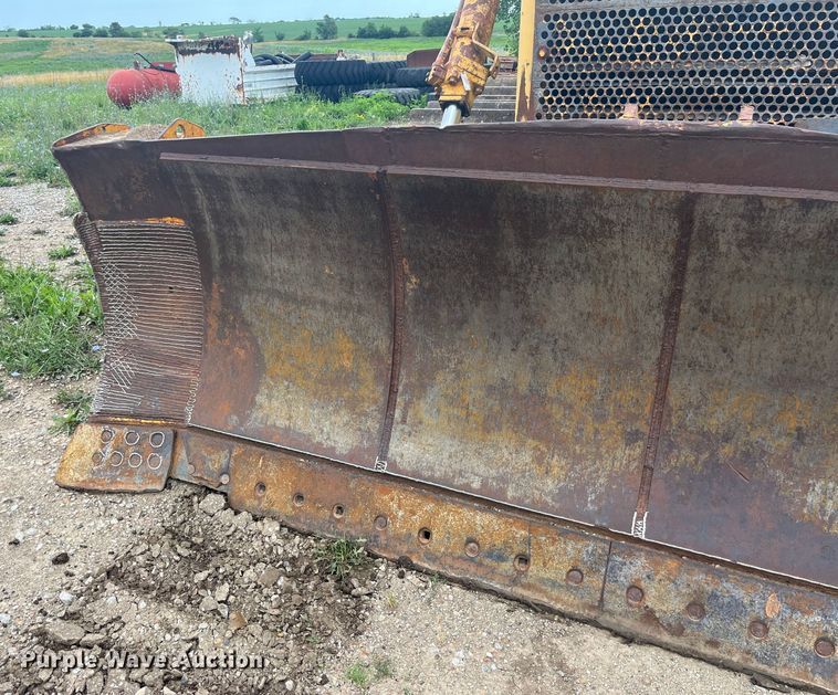 image for item EK8756 Caterpillar  D8H dozer