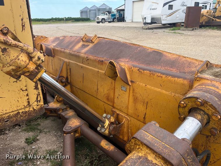 image for item EK8756 Caterpillar  D8H dozer