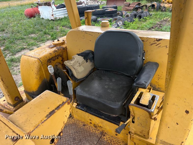 image for item EK8756 Caterpillar  D8H dozer