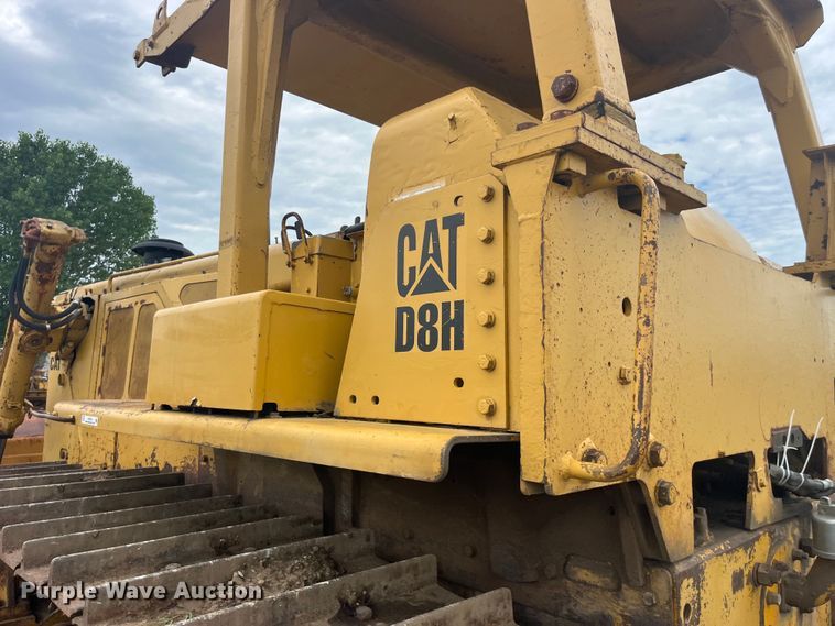 image for item EK8756 Caterpillar  D8H dozer