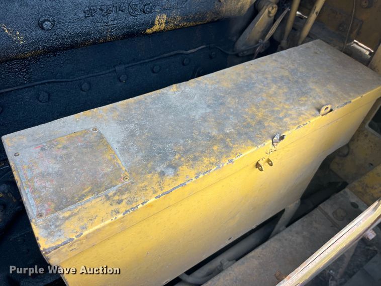 image for item EK8756 Caterpillar  D8H dozer