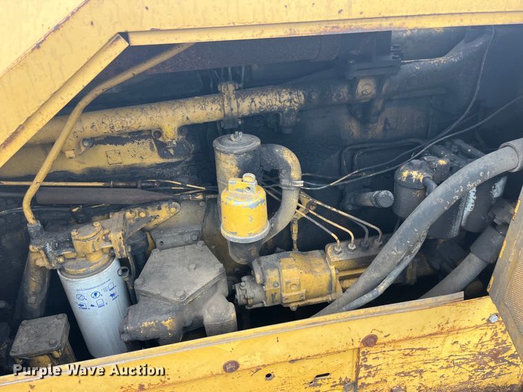 image for item EK8756 Caterpillar  D8H dozer