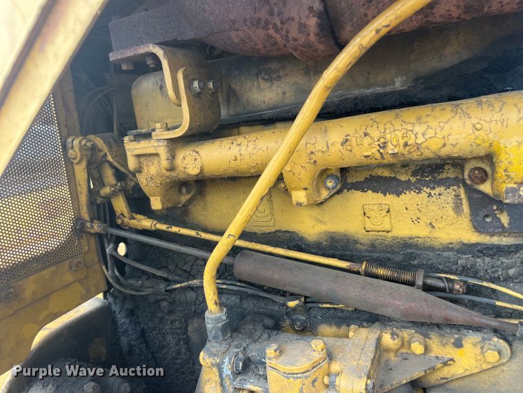 image for item EK8756 Caterpillar  D8H dozer