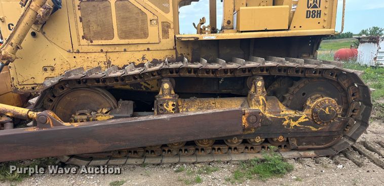 image for item EK8756 Caterpillar  D8H dozer