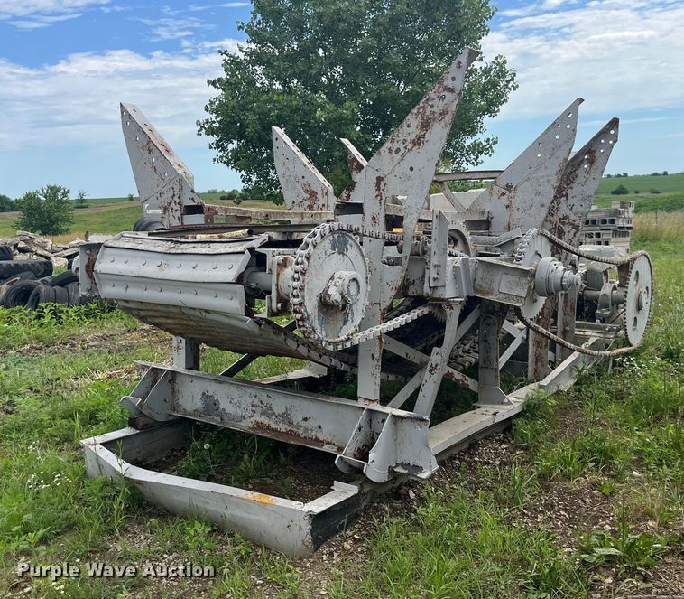 image for item EK8757 Cedar Rapids crusher feeder