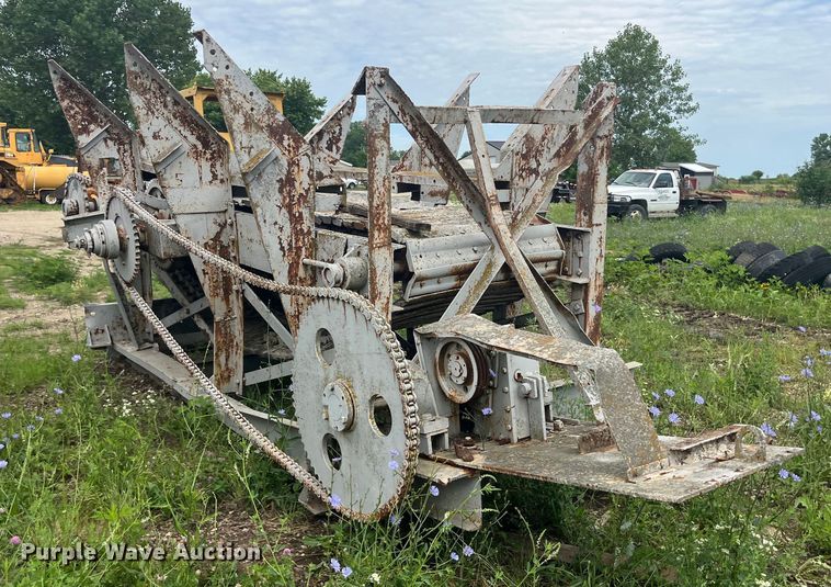 image for item EK8757 Cedar Rapids crusher feeder