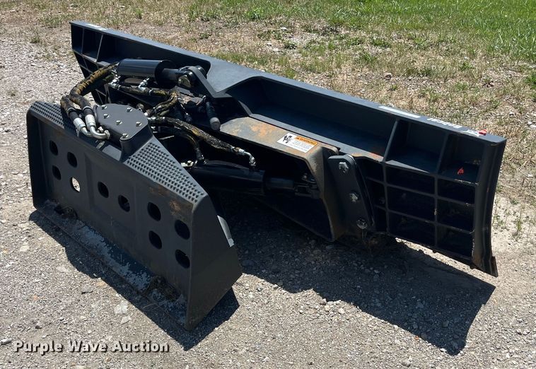image for item EK8772 2015 Bobcat Dozer Blade 96 skid steer dozer blade