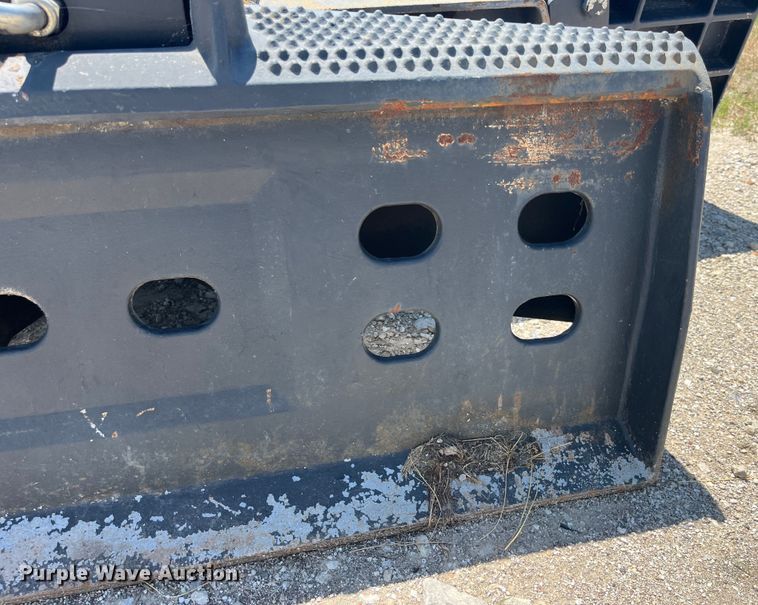 image for item EK8772 2015 Bobcat Dozer Blade 96 skid steer dozer blade