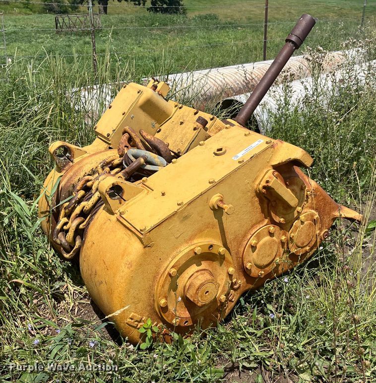 image for item EK8774 Hyster winch