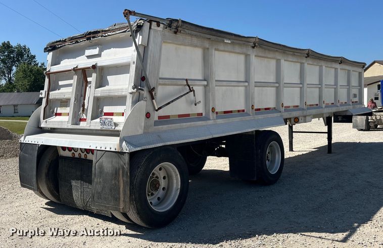 image for item EK8783 1995 Travis 37.6FT TRAVIS P L end dump trailer