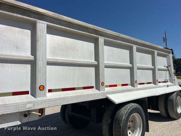 image for item EK8783 1995 Travis 37.6FT TRAVIS P L end dump trailer