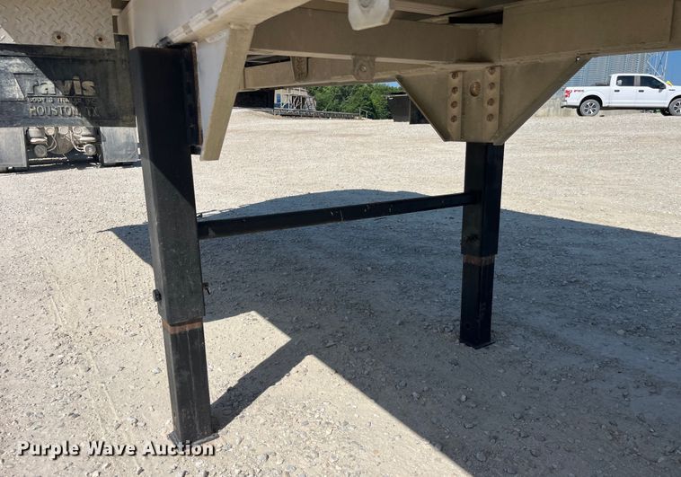 image for item EK8783 1995 Travis 37.6FT TRAVIS P L end dump trailer