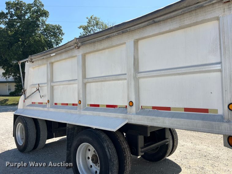 image for item EK8783 1995 Travis 37.6FT TRAVIS P L end dump trailer