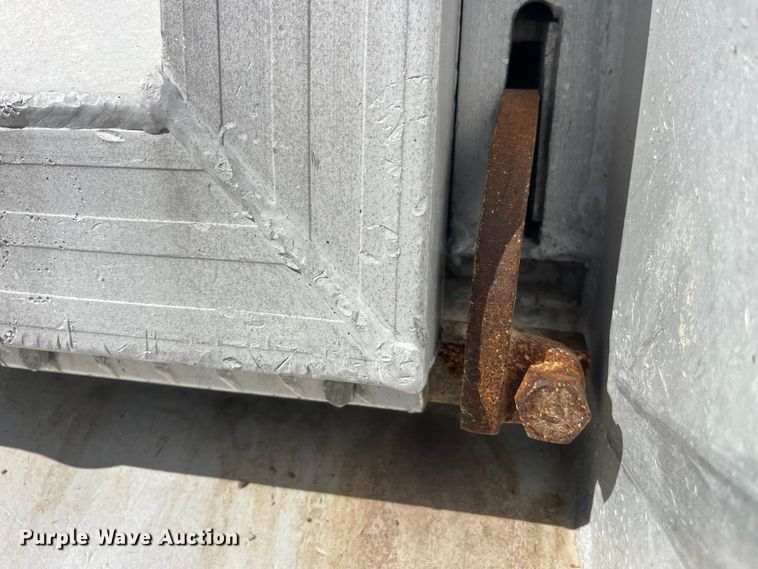 image for item EK8783 1995 Travis 37.6FT TRAVIS P L end dump trailer