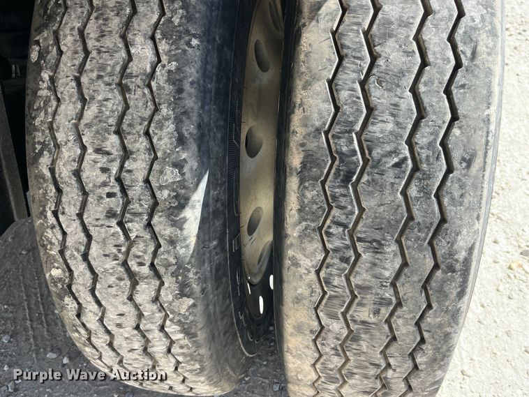 image for item EK8783 1995 Travis 37.6FT TRAVIS P L end dump trailer