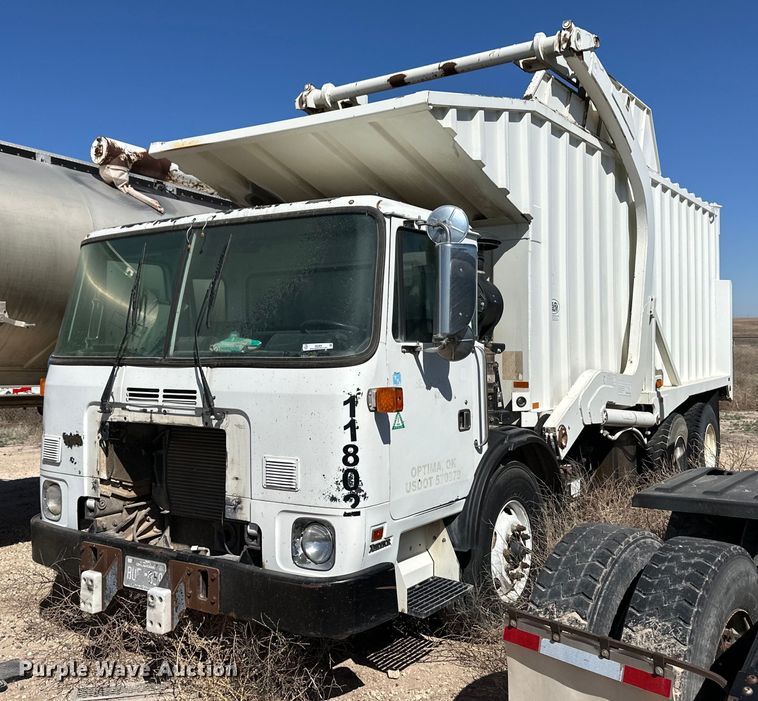 image for item IB9404 2012 AutoCar  Xpeditor refuse truck