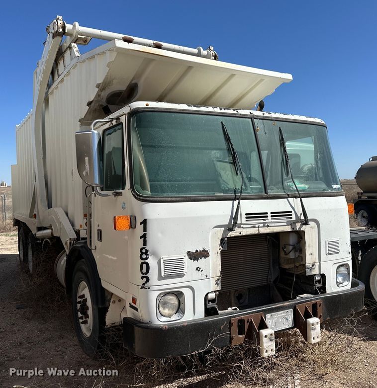 image for item IB9404 2012 AutoCar  Xpeditor refuse truck