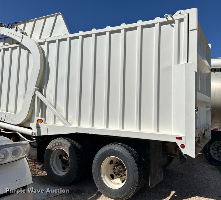 image for item IB9404 2012 AutoCar  Xpeditor refuse truck