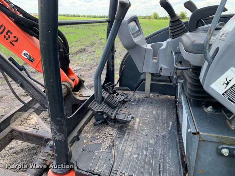 image for item JT9805 2017 Kubota U35-4 mini excavator