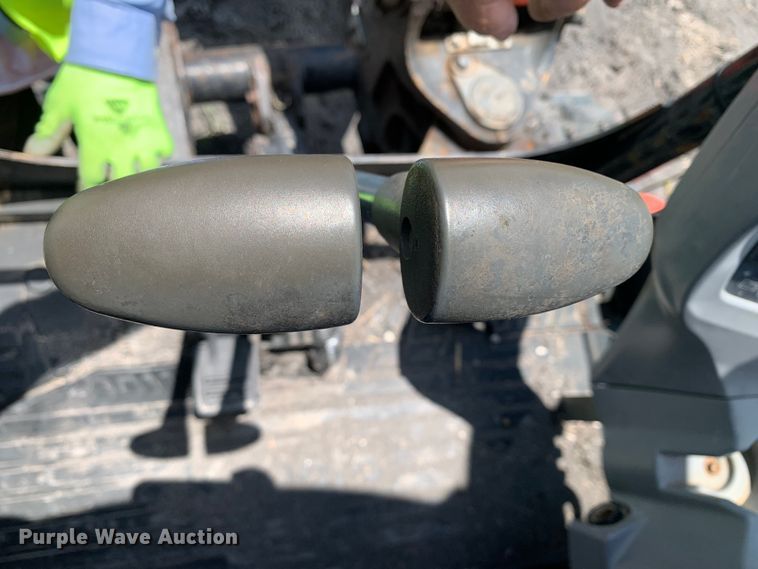 image for item JT9805 2017 Kubota U35-4 mini excavator