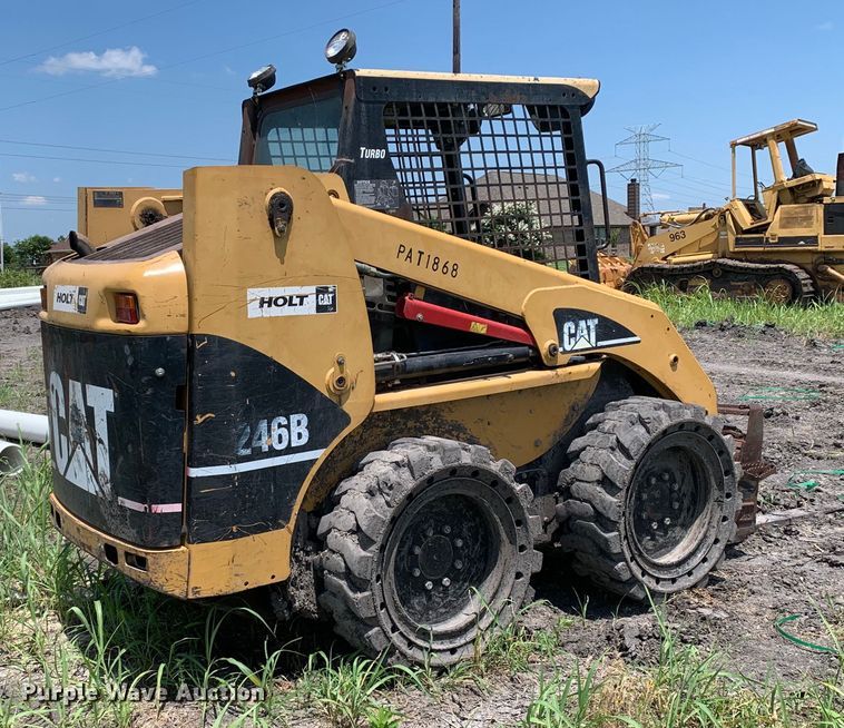 image for item JT9806 2005 Caterpillar 246B skid steer loader
