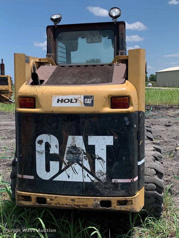image for item JT9806 2005 Caterpillar 246B skid steer loader
