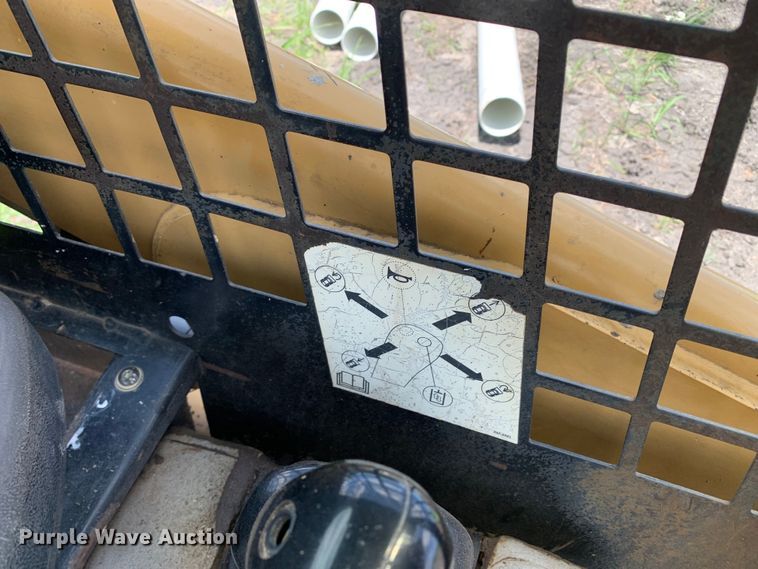 image for item JT9806 2005 Caterpillar 246B skid steer loader