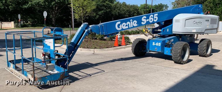 image for item JT9809 2014 Genie S-65 boom lift