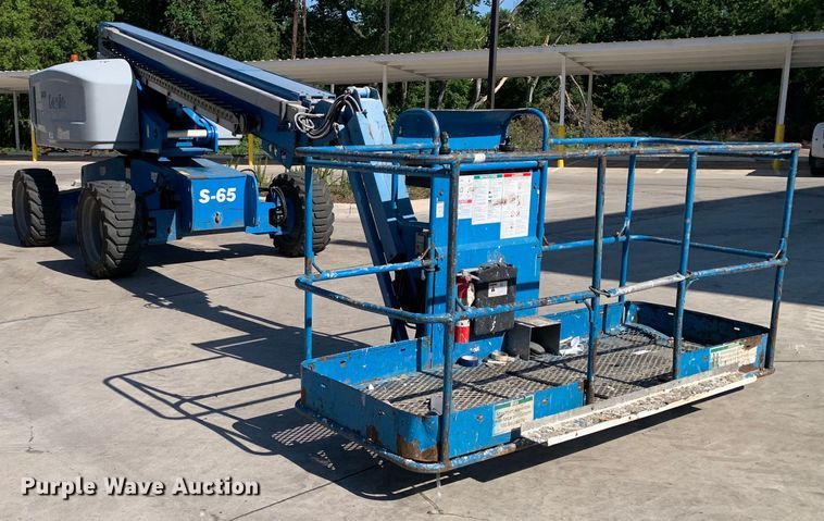 image for item JT9809 2014 Genie S-65 boom lift