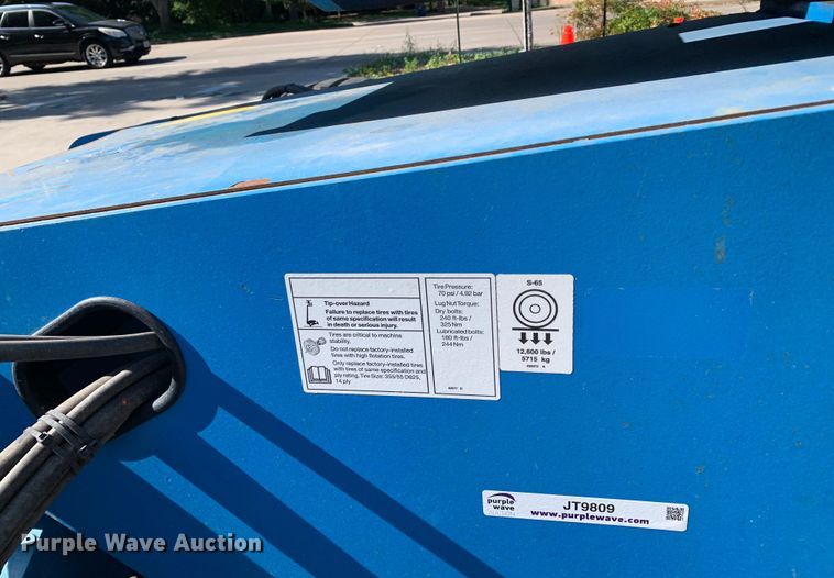 image for item JT9809 2014 Genie S-65 boom lift