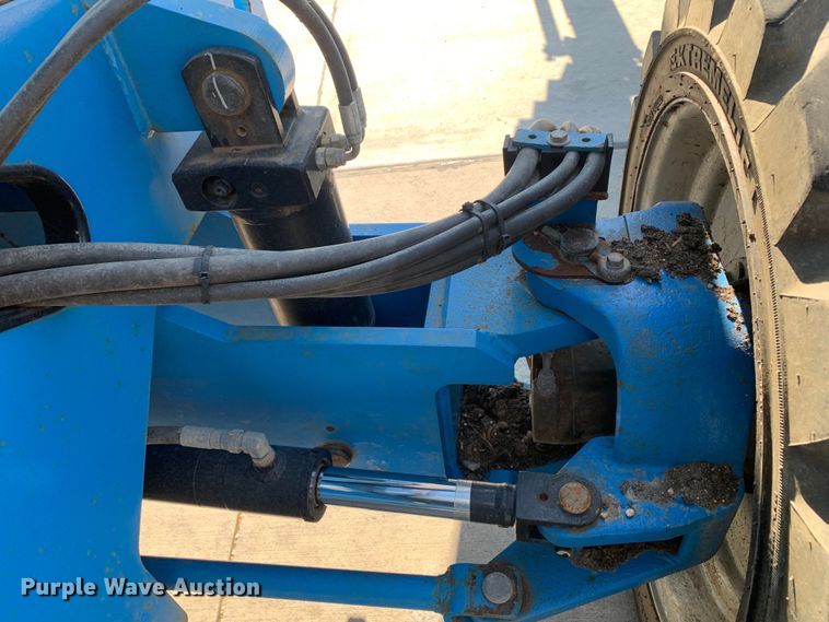 image for item JT9809 2014 Genie S-65 boom lift