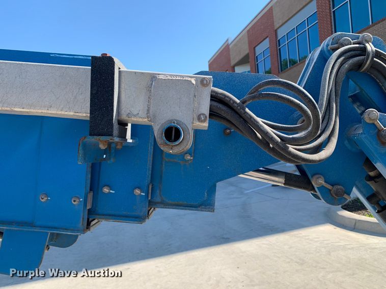 image for item JT9809 2014 Genie S-65 boom lift