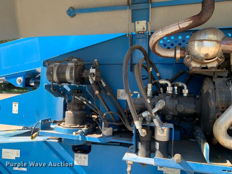 image for item JT9809 2014 Genie S-65 boom lift