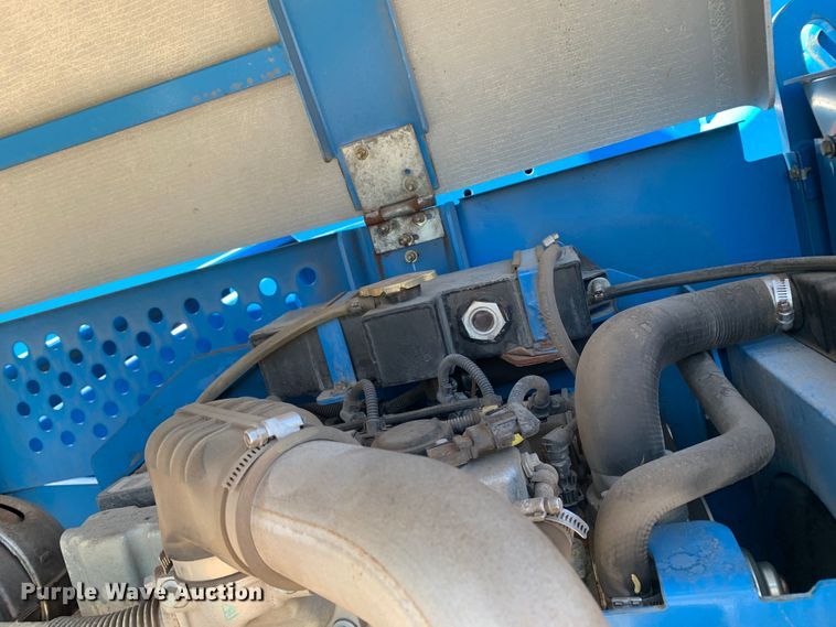 image for item JT9809 2014 Genie S-65 boom lift