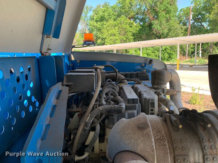 image for item JT9809 2014 Genie S-65 boom lift