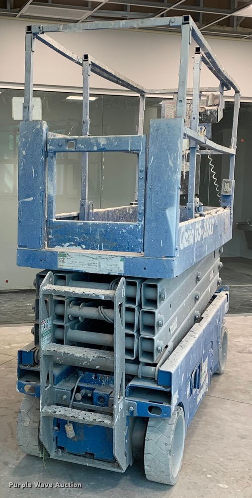 image for item JT9811 Genie GS-2632 scissor lift