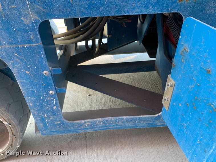 image for item JT9813 Genie GS-2632 scissor lift