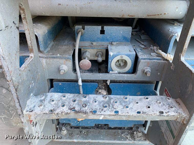 image for item JT9813 Genie GS-2632 scissor lift