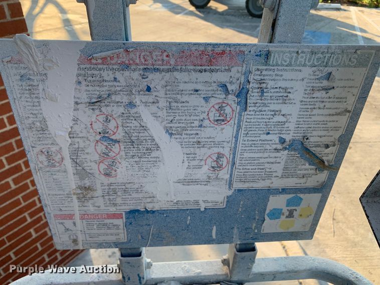 image for item JT9813 Genie GS-2632 scissor lift