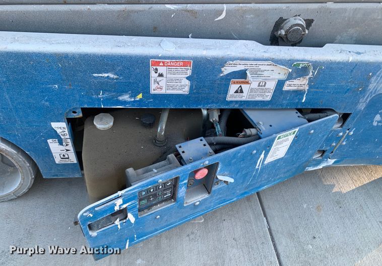 image for item JT9813 Genie GS-2632 scissor lift