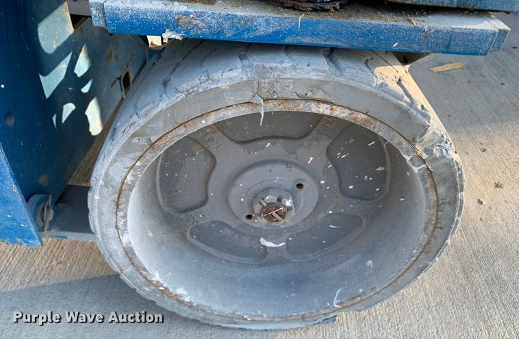 image for item JT9813 Genie GS-2632 scissor lift