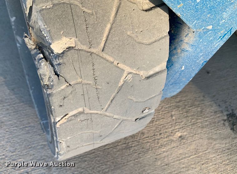 image for item JT9813 Genie GS-2632 scissor lift