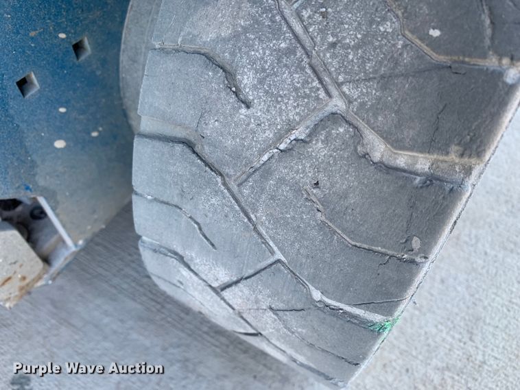 image for item JT9813 Genie GS-2632 scissor lift