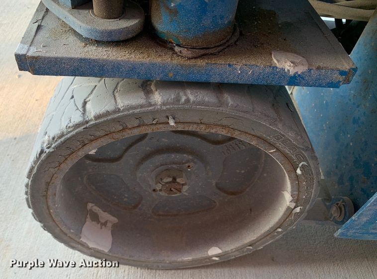 image for item JT9813 Genie GS-2632 scissor lift