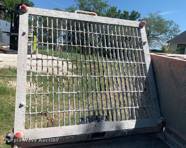 image for item JT9823 Ventures 38STG concrete pump