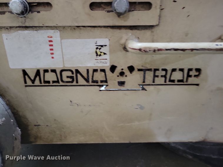 image for item KA9912 EDCO Magna Trap floor grinder