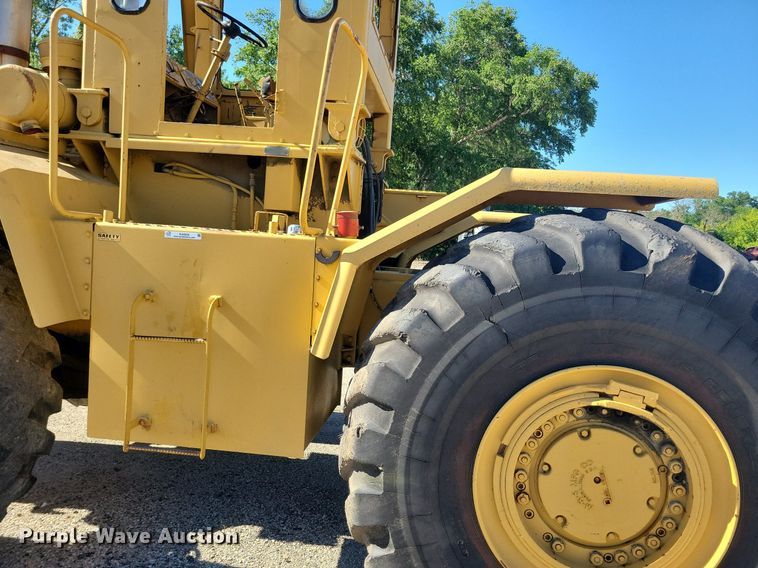 image for item KA9929 MRS scraper tractor