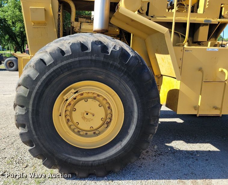 image for item KA9929 MRS scraper tractor