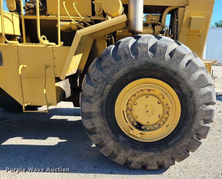 image for item KA9929 MRS scraper tractor