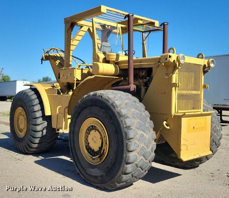 image for item KA9930 MRS 110 4WD scraper tractor